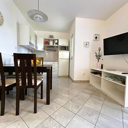 Apartments Vesna Malinska Luaran gambar
