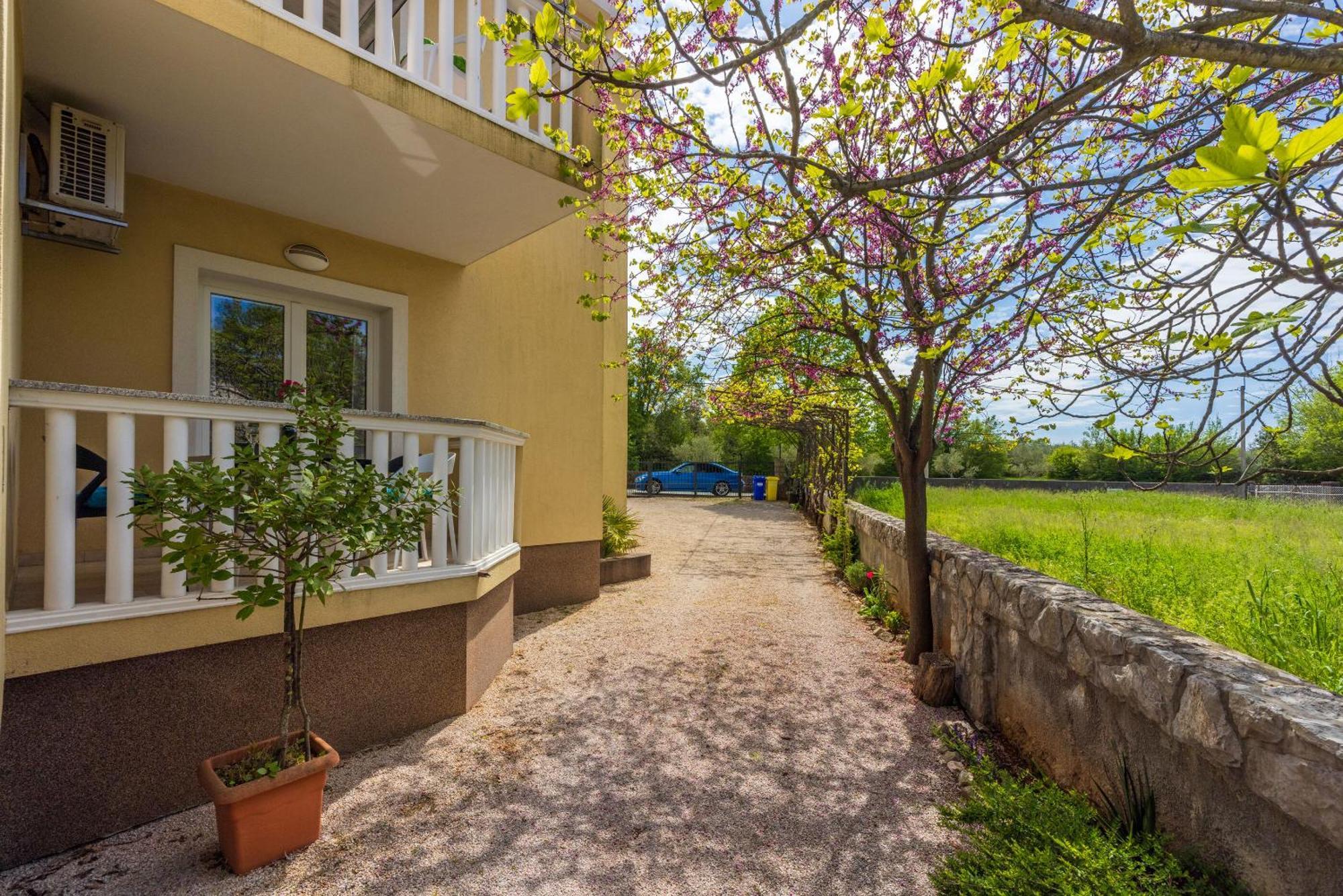 Apartments Vesna Malinska Luaran gambar